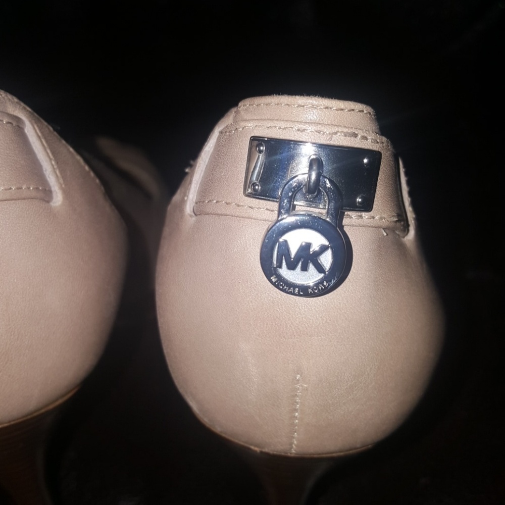 Michael Kors - Picture 2 of 5
